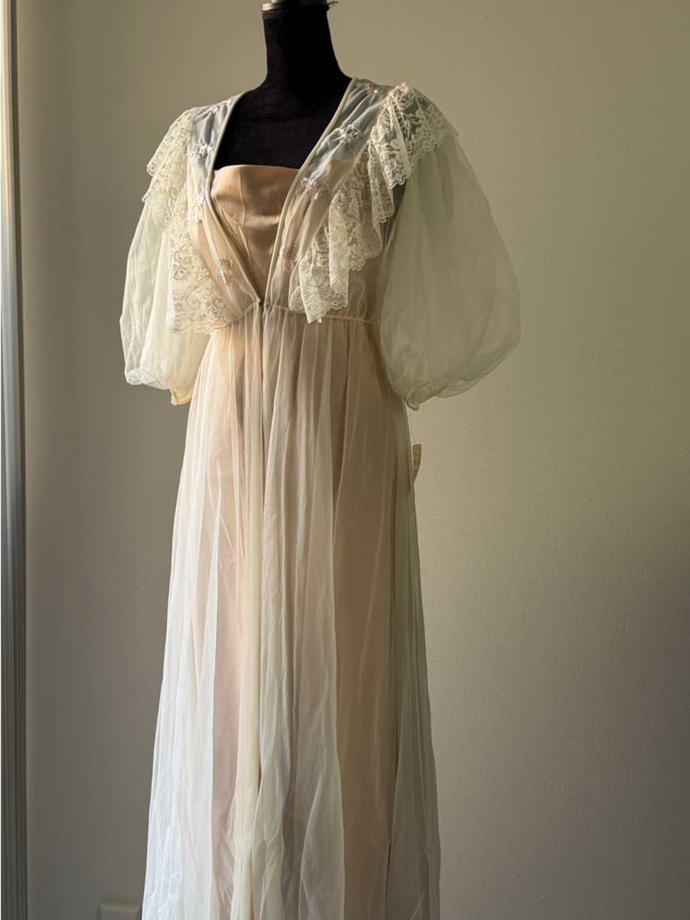Vintage Sheer Lace Robe in Ivory - Women's Intimates